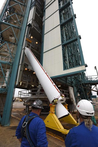 Delta II JPSS-1 Solid Rocket Motor (SRM) Hoist and Mate