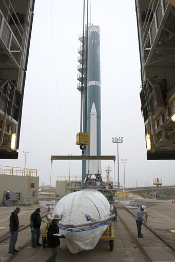 Delta II JPSS-1 Fairing Bi-Sector Halves Hoisted to MST