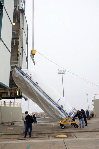 Delta II JPSS-1 Fairing Bi-Sector Halves Hoisted to MST