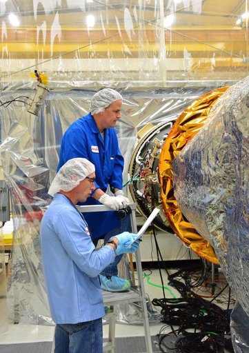 Pegasus XL CYGNSS Fairing Installation