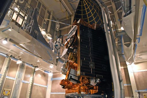 Delta II JPSS-1 Fairing Installation