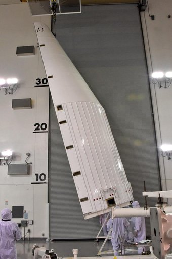 InSight Atlas V Fairing Rotate to Vertical