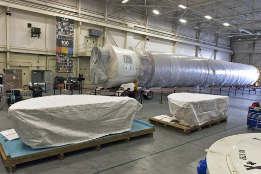 InSight Atlas V Boattail Halves Arrival, Offload, Mate