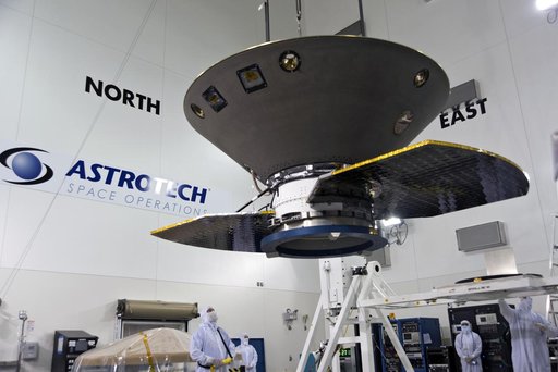 InSight Spacecraft Lift to Rotation Fixture