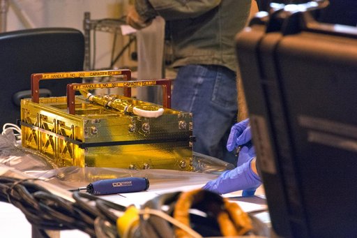 InSight Atlas V MARCO Cubesats Installation