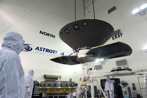 InSight Spacecraft Lift to Spin Table & Pre-Spin Processing