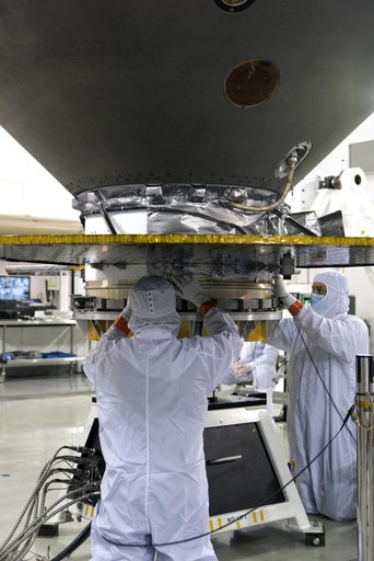 InSight Spacecraft Lift to Spin Table & Pre-Spin Processing