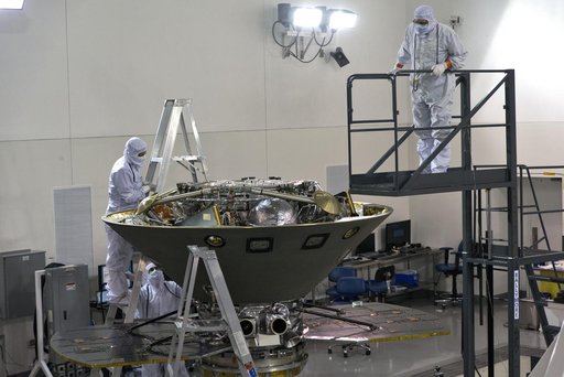 InSight Spacecraft Lift to Spin Table & Pre-Spin Processing
