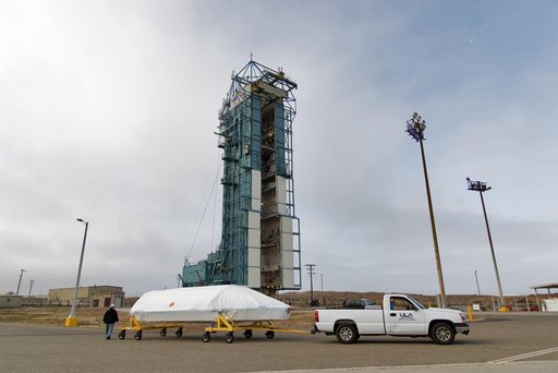 Delta II ICESat-2 Fairing Hoist