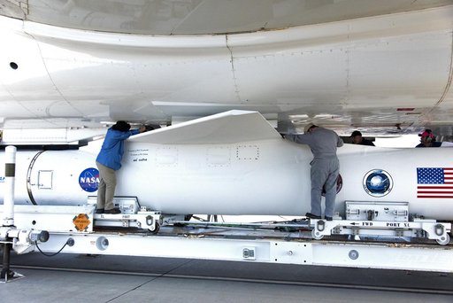 Pegasus ICON Rollout to Hotpad, Mate to L-1011