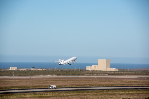 Pegasus ICON Takeoff from VAFB