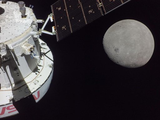 Orion Approaches Moon for Outbound Powered Flyby