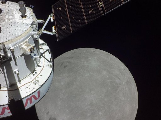 Orion Approaches Moon for Outbound Powered Flyby