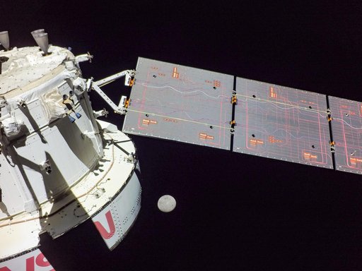 Flight Day 15: Orion and the Moon