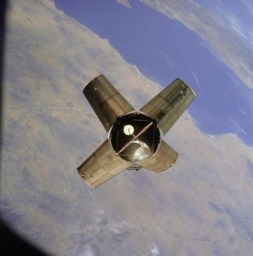 Apollo 7/S-IVB Rendezvous in space