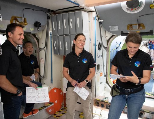 Emergency preparedness training for Crew-5