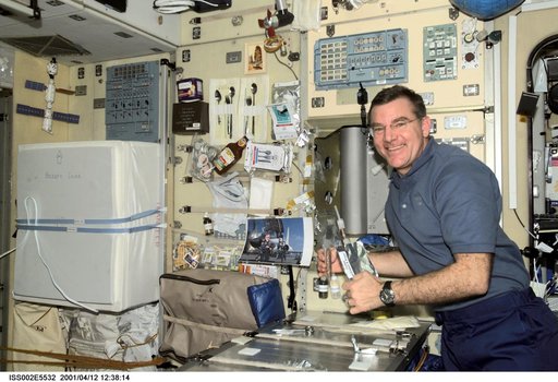 Voss with coffee and snack in Service Module
