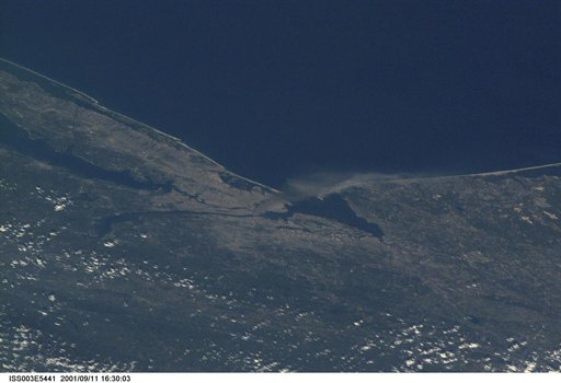 Earth observation images taken during the Expedition Three mission