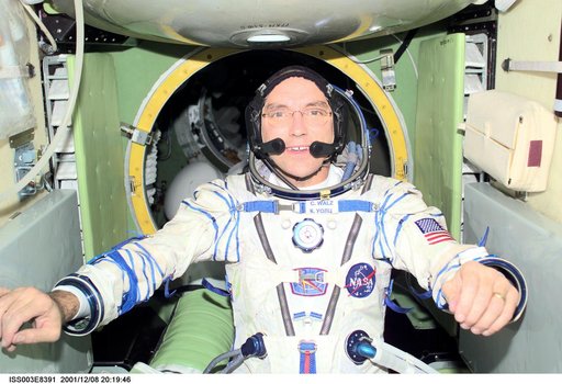 Walz dons his Sokol suit in the FGB as Dezhurov looks on