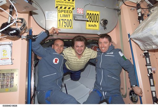 Soyuz 4 SFP Shuttleworth, FE-1 Vittori, EXP 4 CDR Onufrienko in Node 1 during Expedition Four
