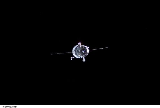 View of the Progress Spacecraft approaching the ISS during Expedition Six