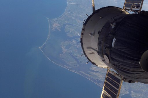 Soyuz over Kitty Hawk