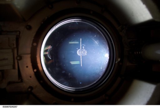 Soyuz spacecraft departs ISS