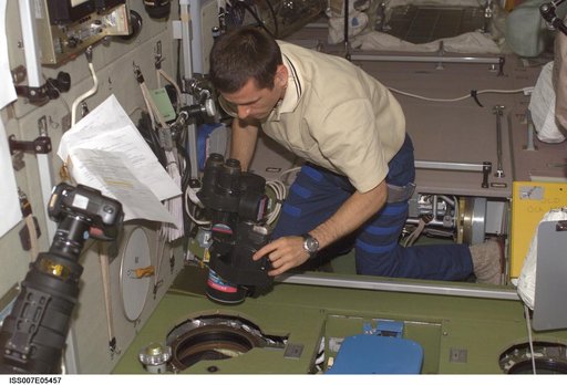 Expedition Seven CDR Malenchenko in Zvezda Service module