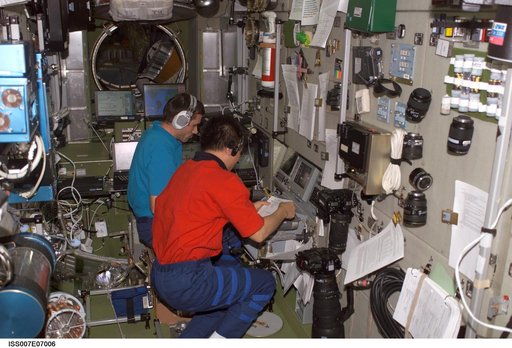 iss007e07006