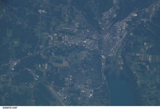 Earth observations taken by the Expedition Seven crew