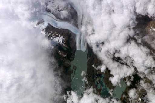 Crew Earth Observations (CEO) taken during Expedition 8
