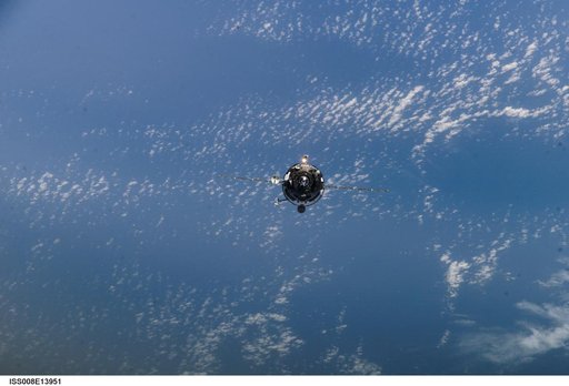 Progress 13P approach for docking with ISS during Expedition 8