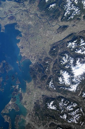 Crew Earth Observations (CEO) taken during Expedition 8