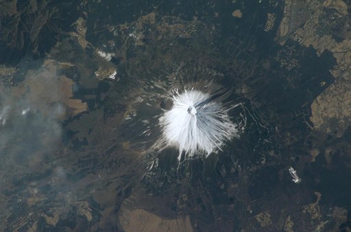 Crew Earth Observations (CEO) taken during Expedition 8