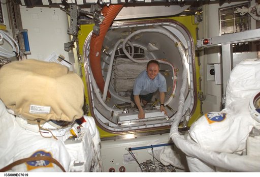 Fincke inside the Crew Lock area of the Quest Airlock during Expedition 9