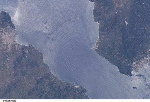 Crew Earth Observations (CEO) taken during Expedition 9