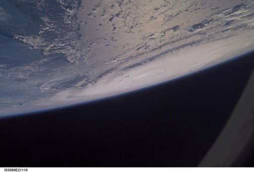 iss009e21110