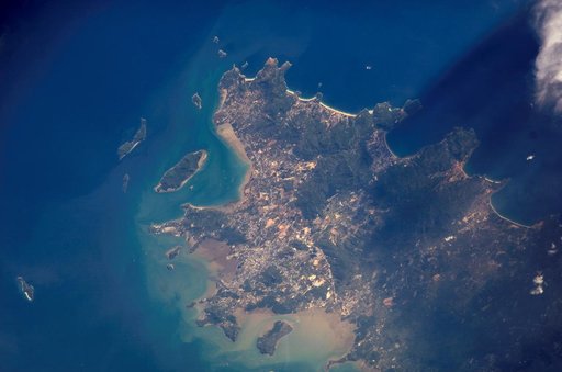 Earth Observations taken by the Expedition 10 crew