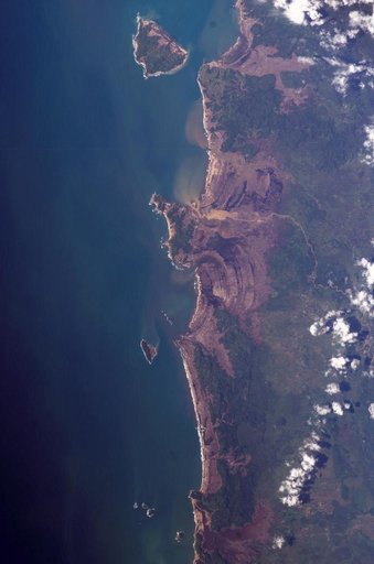 Earth Observations taken by the Expedition 10 crew
