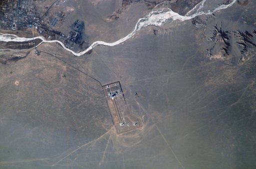 Earth Observations taken by the Expedition 10 crew