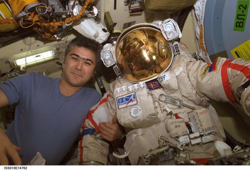 Sharipov poses with EMU in the Airlock during Expedition 10