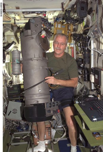 Phillips during Elektron repair