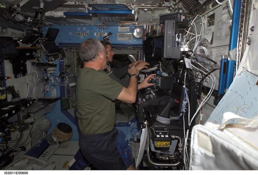 Phillips and Krikalev  in U.S. Laboratory during SSRMS proficiency training