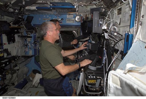 Phillips and Krikalev  in U.S. Laboratory during SSRMS proficiency training