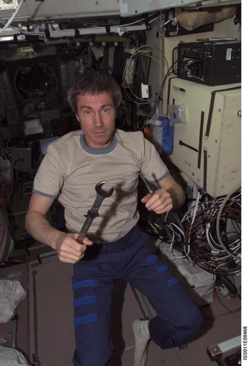 Krikalev in Zvezda