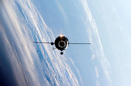 Progress M-53 (18P) approaches the ISS during Expedition 11