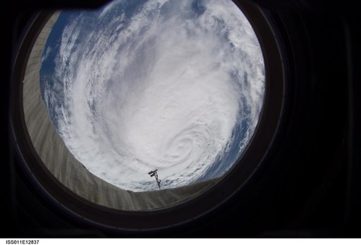 Earth observation taken by the Expedition 11 crew