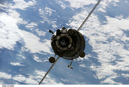 Approach of Soyuz TMA-7/11S