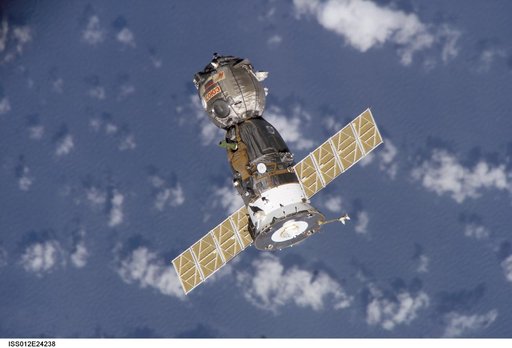 iss012e24238