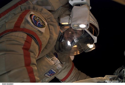 Vinograov during the first session of the EVA during Expedition 13